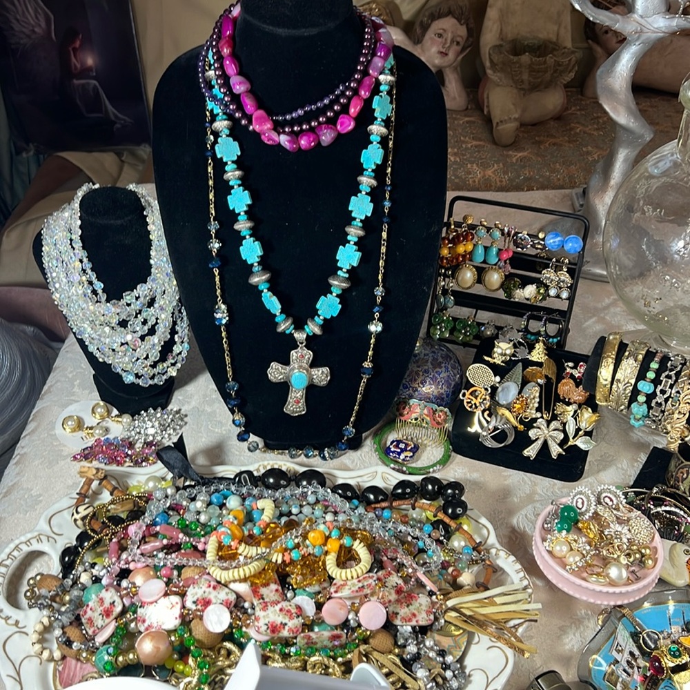 Jewelry Live Show 7/13 - Picture 10 of 13